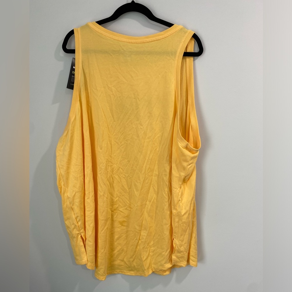 Woman’s Nike Dry-Fit Tank Top - Picture 2 of 3